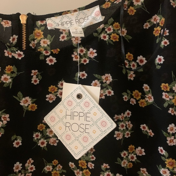 Black floral top - Picture 2 of 3